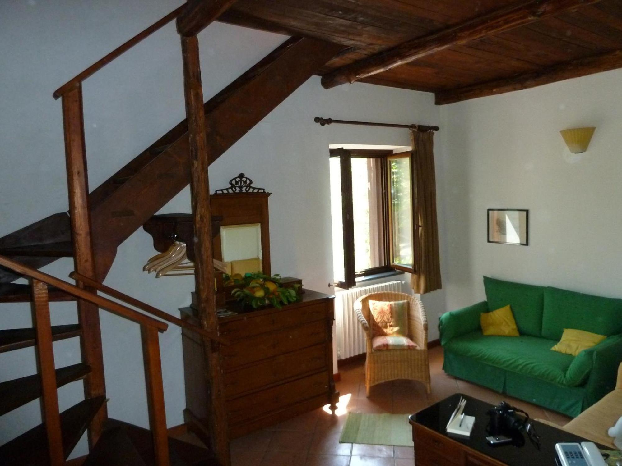 Agriturismo La Vecchia Quercia San Cipriano Picentino Exterior foto